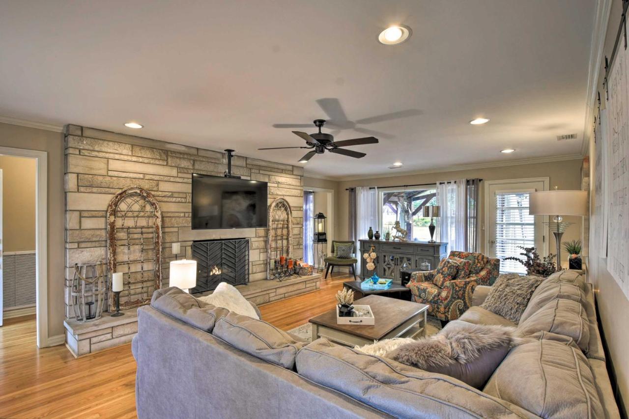 Charming Florence Getaway With Fireplace And Grill! Exterior foto